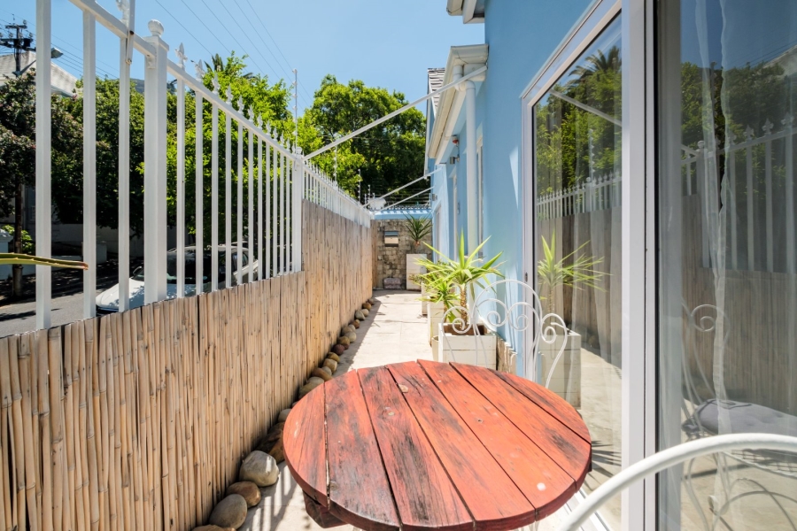 To Let 2 Bedroom Property for Rent in Gardens Western Cape